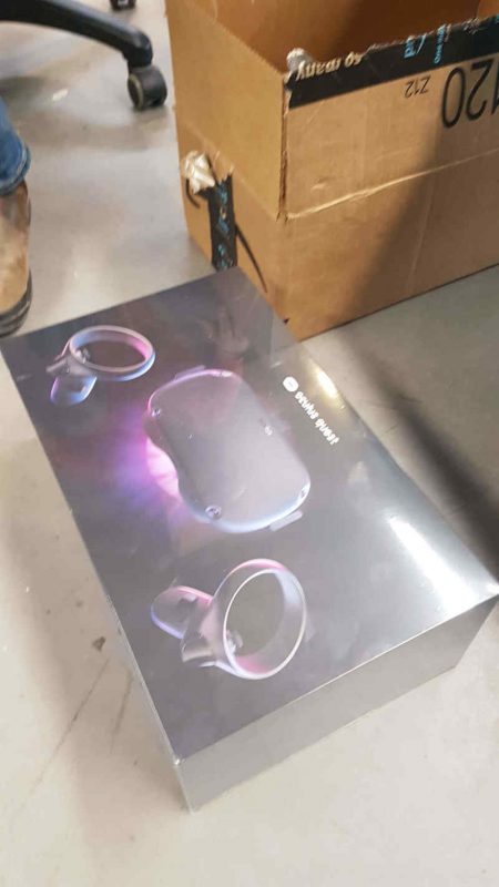 Oculus Quest All-In-One VR sending 2